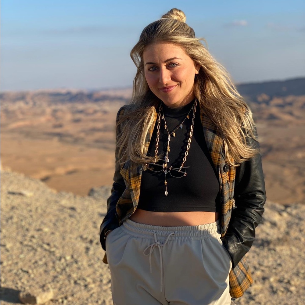 Meet your Posher, Andrea